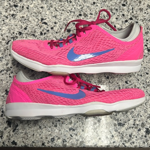 Nike Zoom Fit Womens Pink Lace Up Trainer - Picture 1 of 8